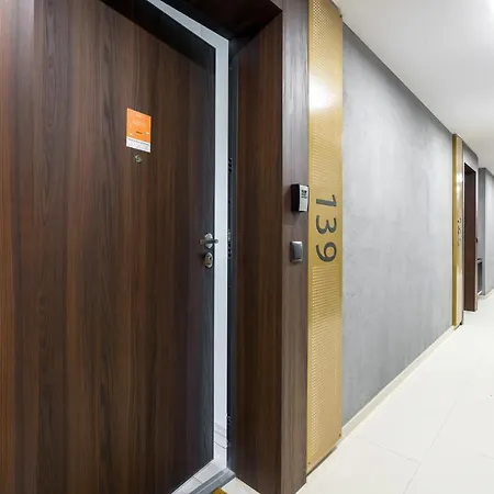 Exclusive With Terrace By Renters Apartament